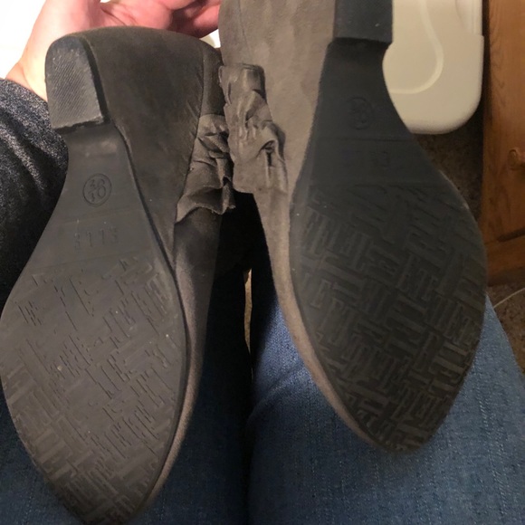 Elle Beautiful Riva Grey Wedge Tall Boots - Picture 4 of 5